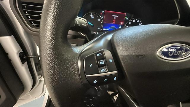 Photo of 2021 Oxford White Ford Escape