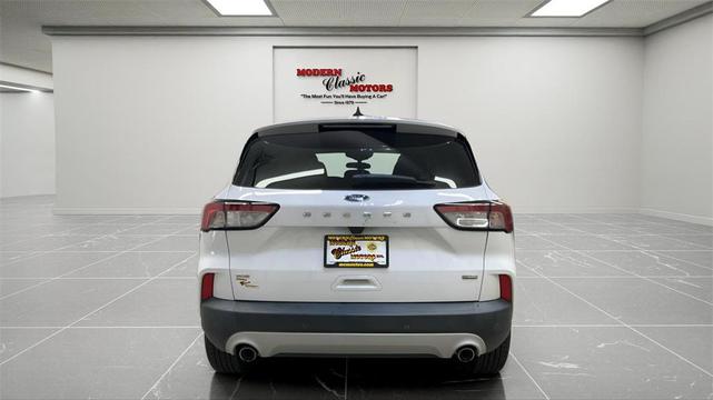 Photo of 2021 Oxford White Ford Escape