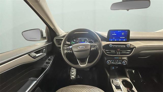 Photo of 2021 Oxford White Ford Escape