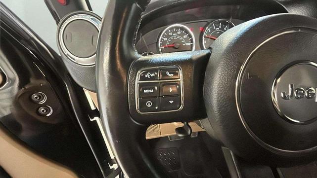 Photo of 2015 Black Clearcoat Jeep Wrangler
