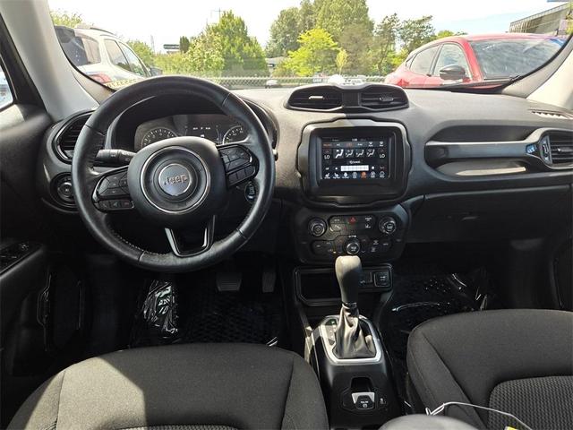 Photo of 2018 Black Jeep Renegade