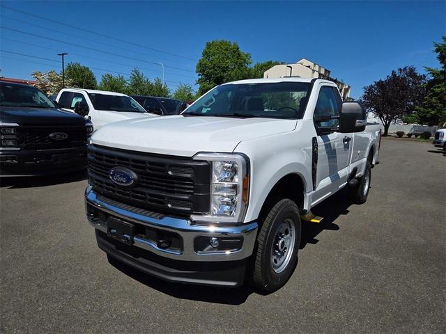 Photo of 2025 Oxford White Ford F-250