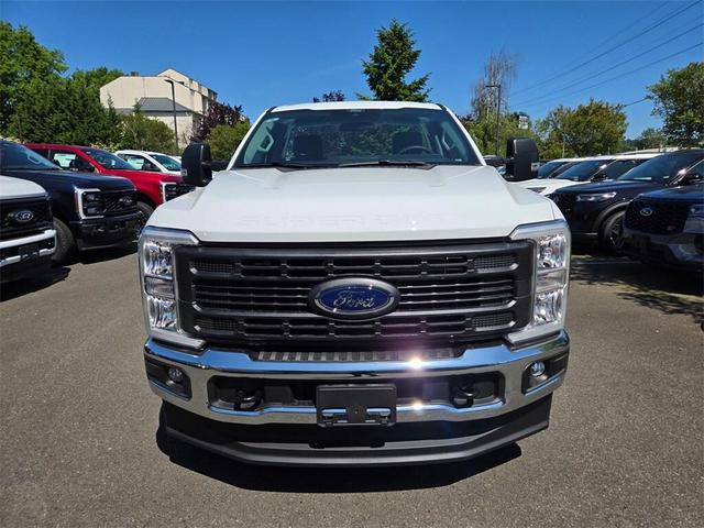 Photo of 2025 Oxford White Ford F-250