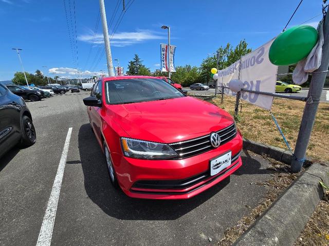Photo of 2015 Tornado Red Volkswagen Jetta