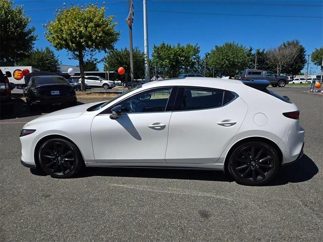 Photo of 2021 Snowflake White Pearl Mazda Mazda3