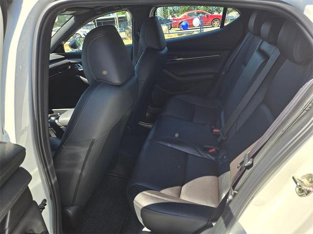 Photo of 2021 Snowflake White Pearl Mazda Mazda3