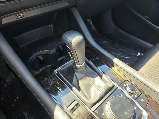Photo of 2021 Snowflake White Pearl Mazda Mazda3