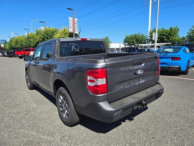 Photo of 2025 Carbonized Gray Metallic Ford Maverick