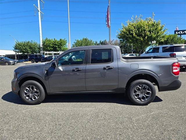 Photo of 2025 Carbonized Gray Metallic Ford Maverick