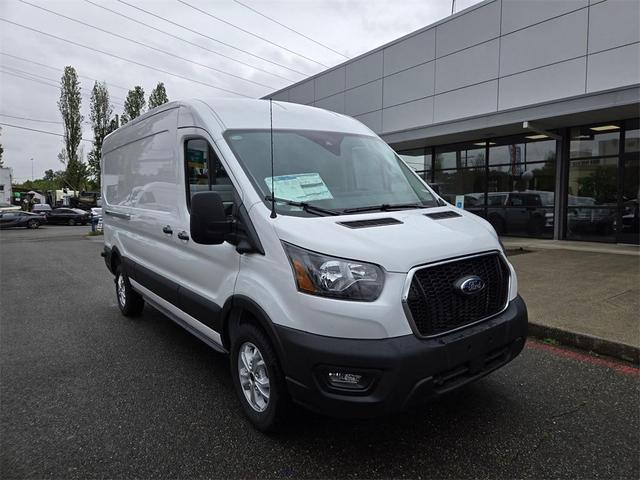 Photo of 2025 Oxford White Ford Transit-250