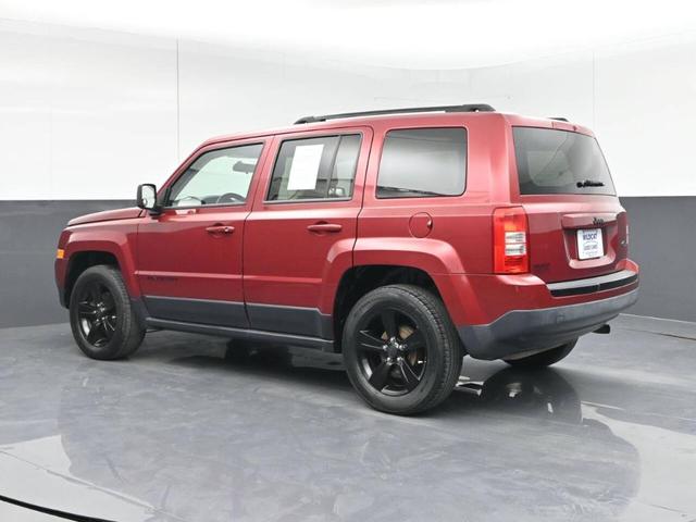 Photo of 2015 Red Jeep Patriot