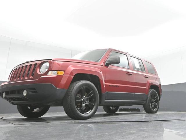 Photo of 2015 Red Jeep Patriot