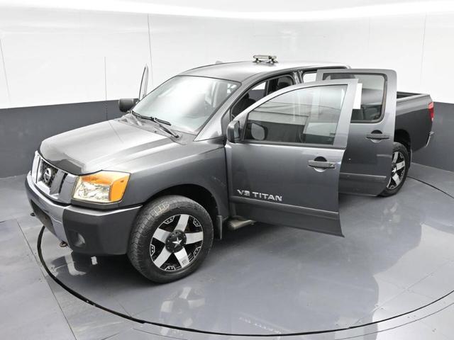 Photo of 2010 Smoke Metallic Nissan Titan