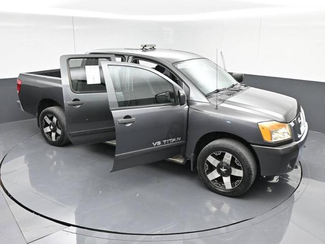 Photo of 2010 Smoke Metallic Nissan Titan