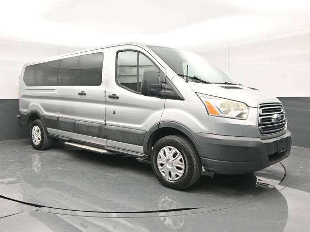 Photo of 2016 Gray Ford Transit-350