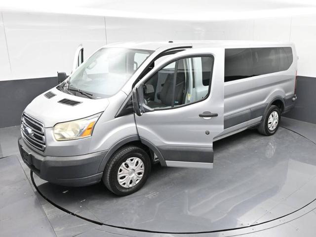 Photo of 2016 Gray Ford Transit-350