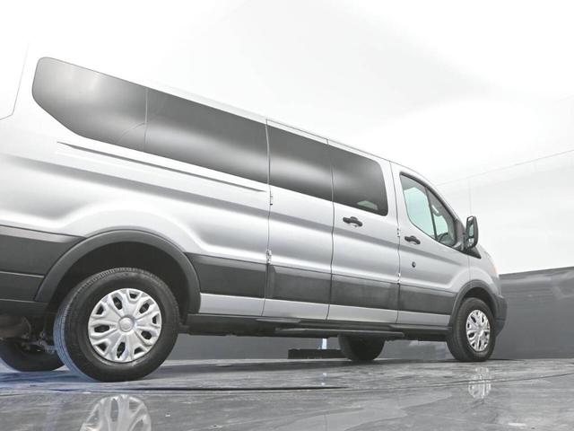 Photo of 2016 Gray Ford Transit-350