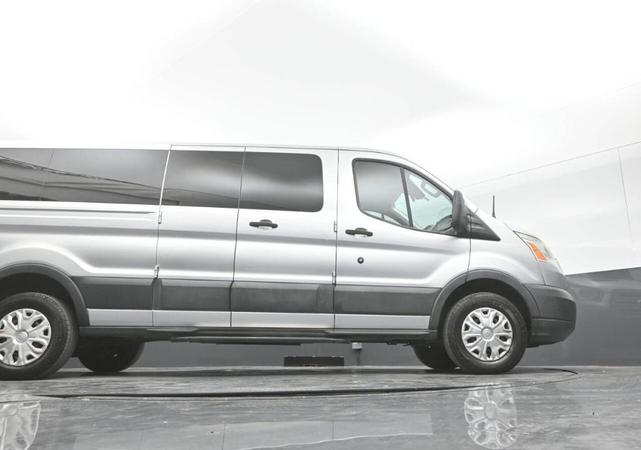 Photo of 2016 Gray Ford Transit-350