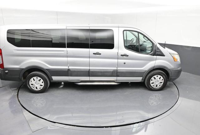 Photo of 2016 Gray Ford Transit-350