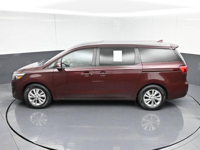 Photo of 2018 Maroon Kia Sedona