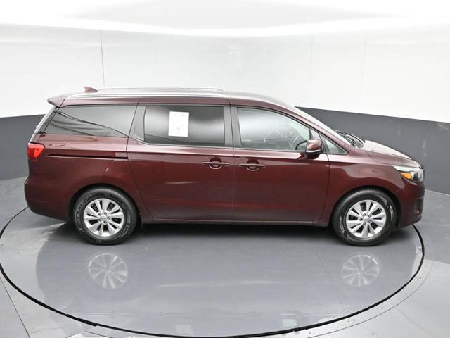 Photo of 2018 Maroon Kia Sedona