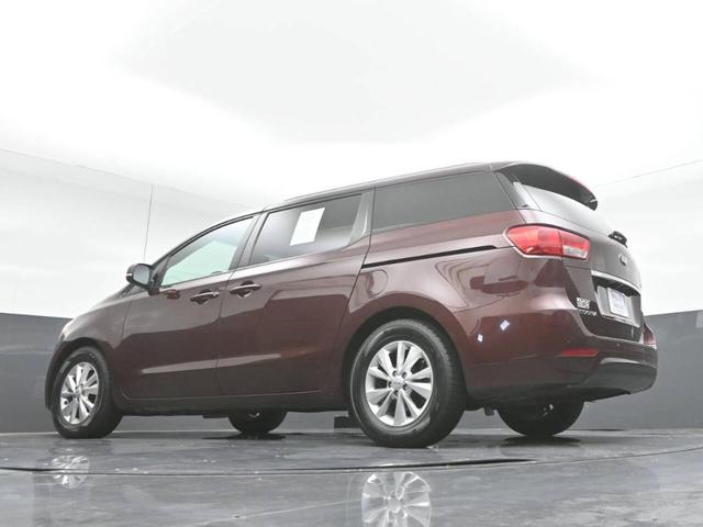 Photo of 2018 Maroon Kia Sedona