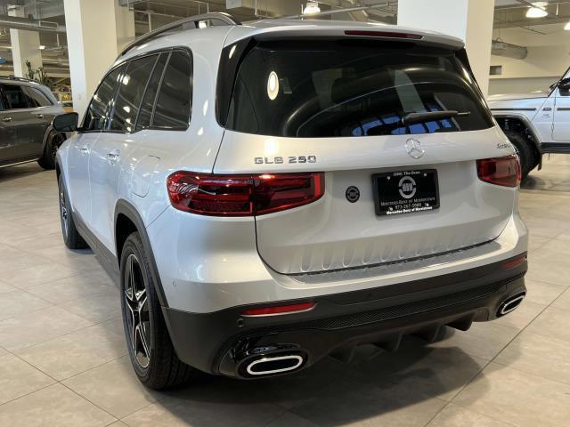 Photo of 2024 Iridium Silver Metallic Mercedes-Benz GLB 250