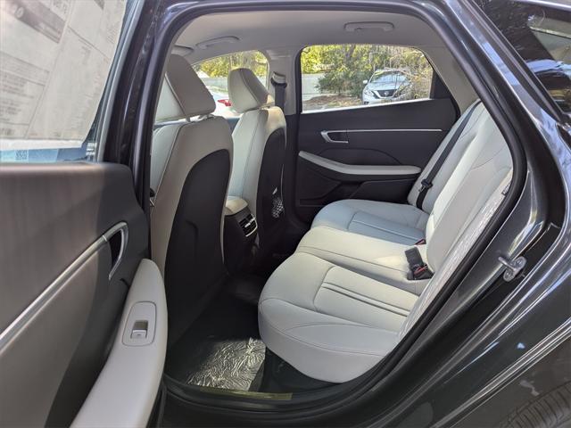 Photo of 2024 Portofino Gray Hyundai SONATA Hybrid