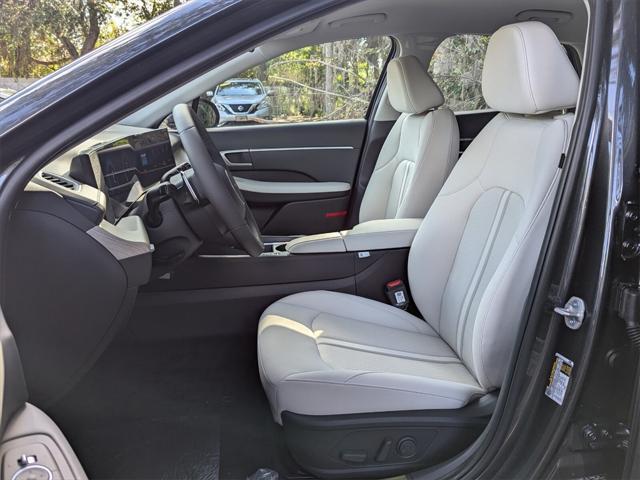 Photo of 2024 Portofino Gray Hyundai SONATA Hybrid