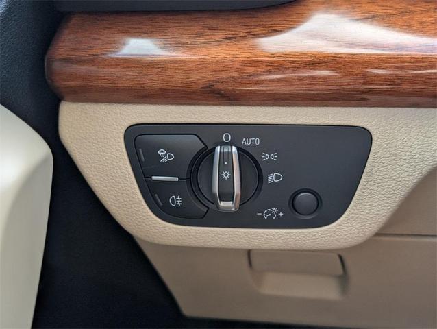 Photo of 2023 Grey Audi Q5
