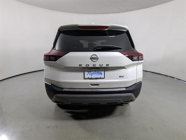 Photo of 2023 Pearl White Tricoat Nissan Rogue