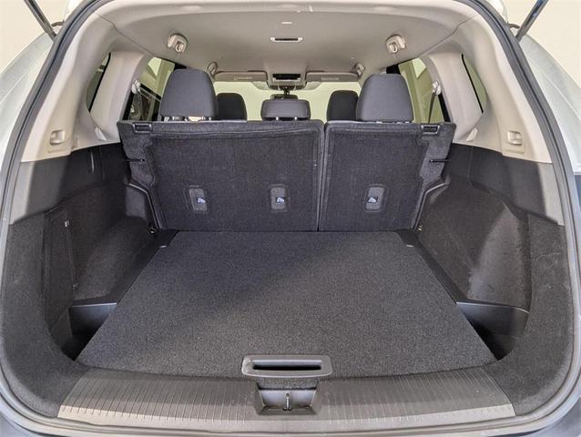 Photo of 2023 Pearl White Tricoat Nissan Rogue