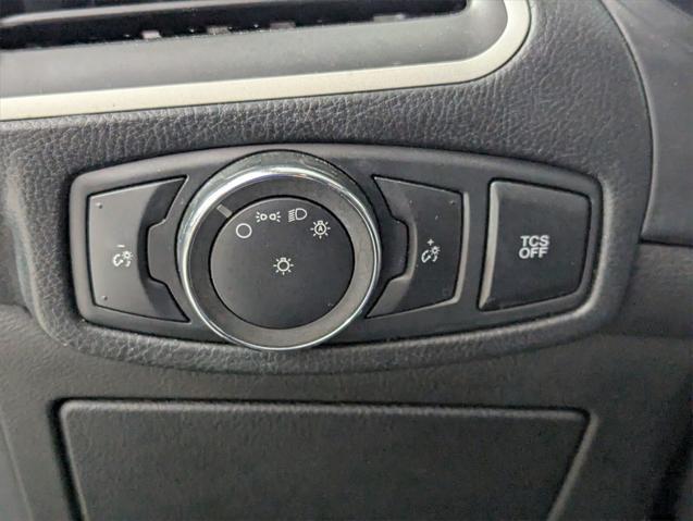 Photo of 2022 Agate Black Metallic Ford Edge