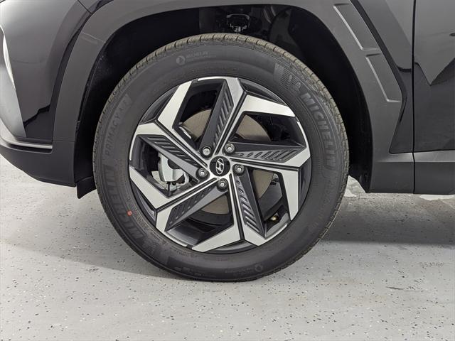 Photo of 2024 Black Pearl Hyundai TUCSON Hybrid