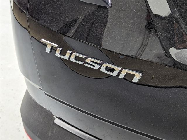 Photo of 2024 Black Pearl Hyundai TUCSON Hybrid