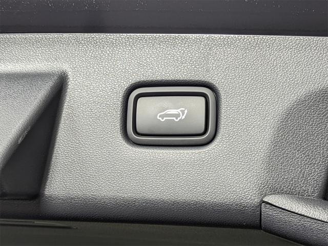 Photo of 2024 Black Pearl Hyundai TUCSON Hybrid