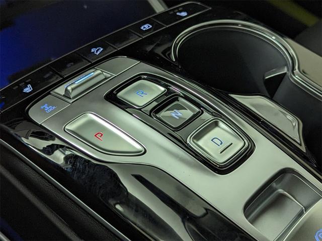 Photo of 2024 Black Pearl Hyundai TUCSON Hybrid