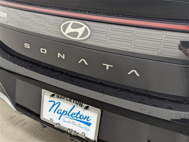 Photo of 2025 Abyss Black Hyundai SONATA