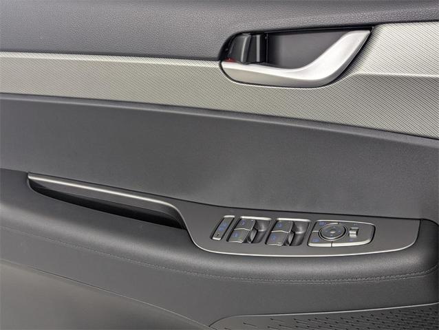 Photo of 2025 Hyper White Hyundai PALISADE