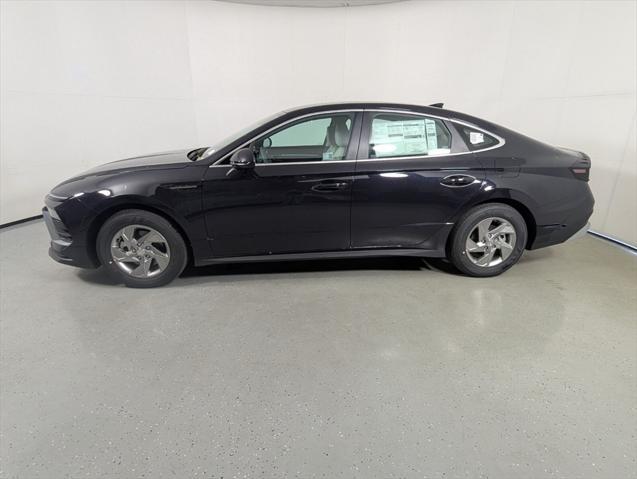 Photo of 2025 Carbon Blue Hyundai SONATA