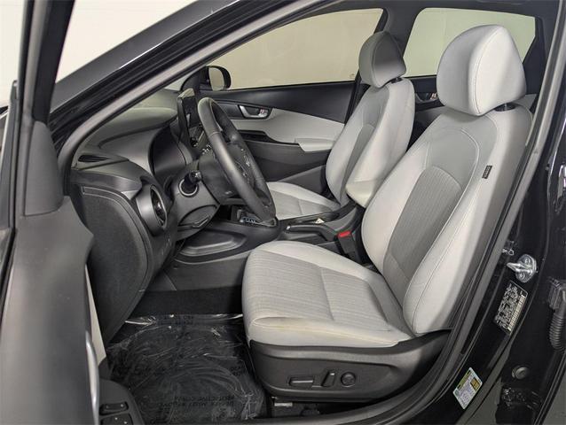 Photo of 2023 Abyss Black Pearl Hyundai KONA
