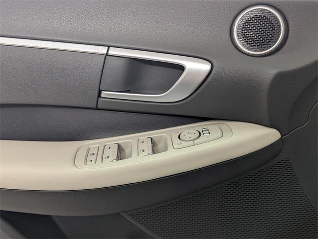 Photo of 2025 Aero Silver Hyundai SONATA
