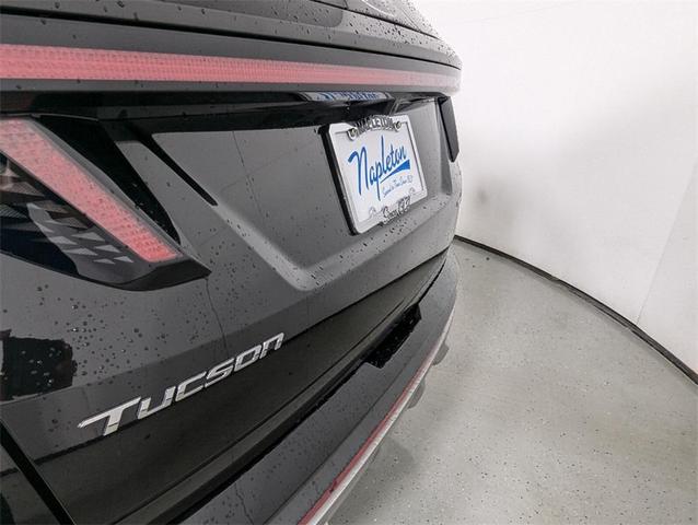 Photo of 2024 Black Pearl Hyundai TUCSON Hybrid
