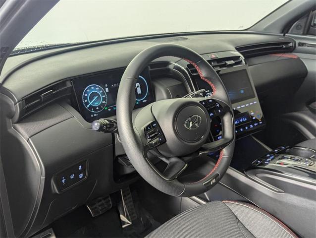 Photo of 2024 Black Pearl Hyundai TUCSON Hybrid