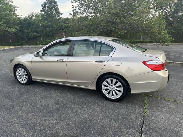 Photo of 2015 Tan Honda Accord