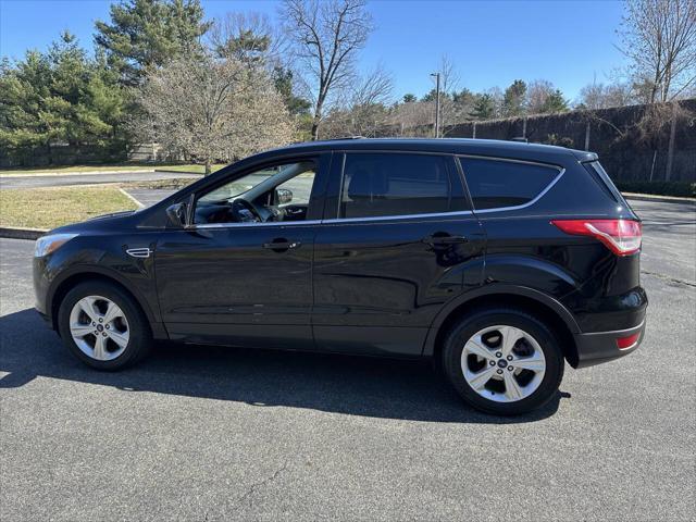 Photo of 2016 Black Ford Escape