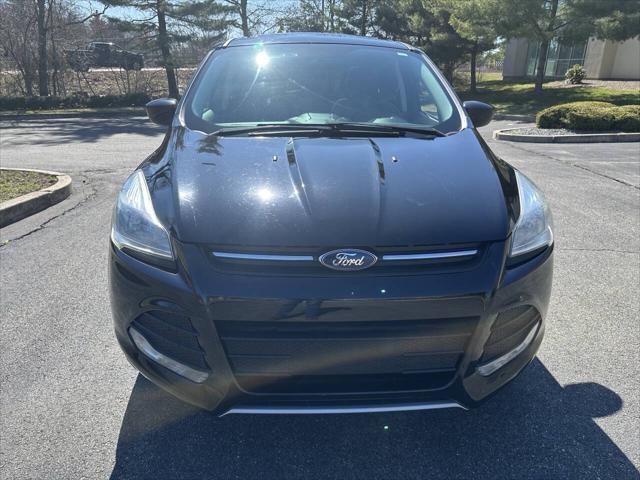 Photo of 2016 Black Ford Escape