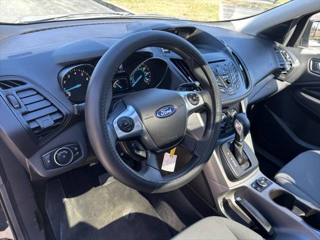 Photo of 2016 Black Ford Escape