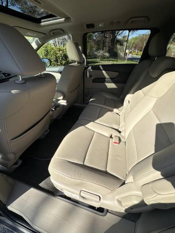 Photo of 2014 Burgundy Honda Odyssey