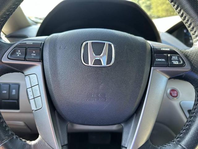 Photo of 2014 Burgundy Honda Odyssey